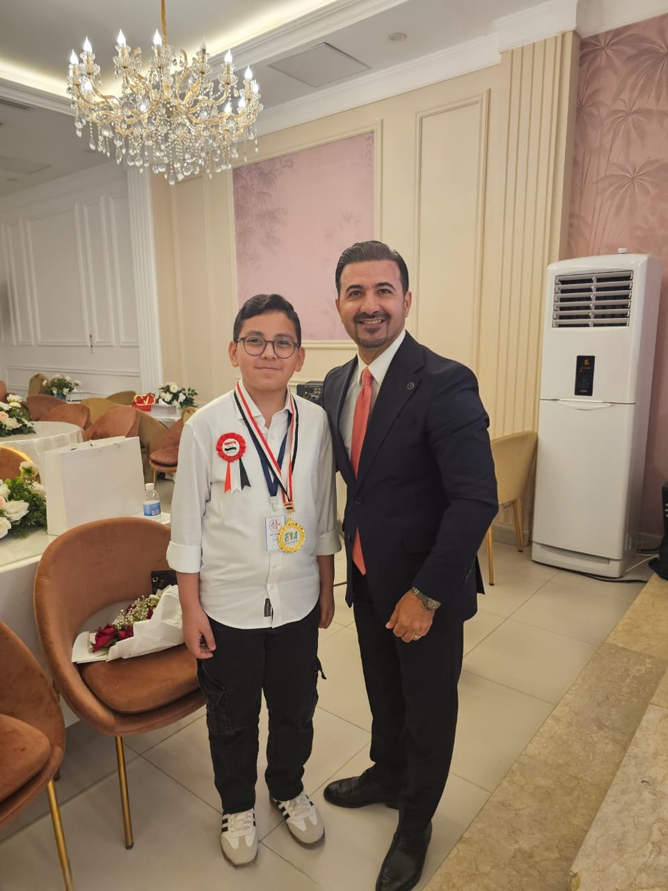 الطالب طه علي سعد الحلو يحصل على جوائز مشروع إعادة التدوير الذكي